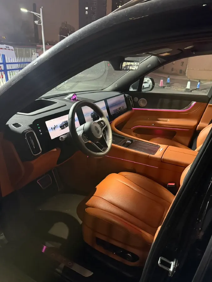 2025 AITO AITO M9 REEV 160HP REEV 52KWH,autocango,china used car exporter,china ev exporter,chinese used car exporter,chinese used ev exporter