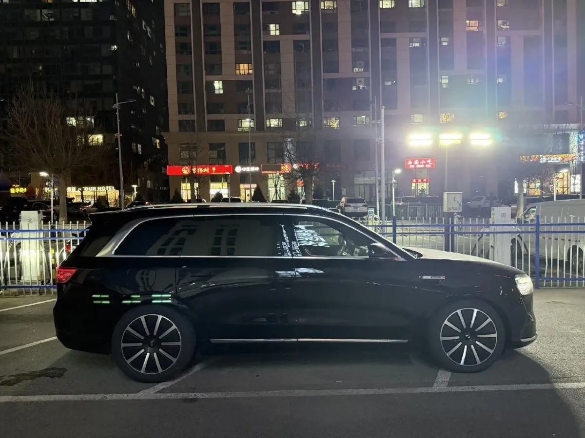 2025 AITO AITO M9 REEV 160HP REEV 52KWH,autocango,china used car exporter,china ev exporter,chinese used car exporter,chinese used ev exporter