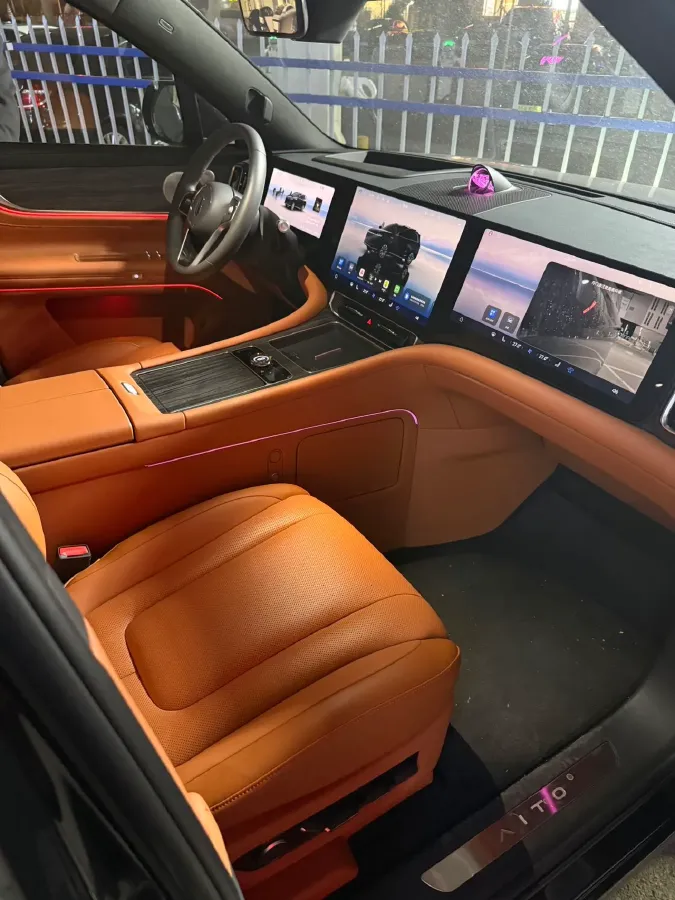 2025 AITO AITO M9 REEV 160HP REEV 52KWH,autocango,china used car exporter,china ev exporter,chinese used car exporter,chinese used ev exporter