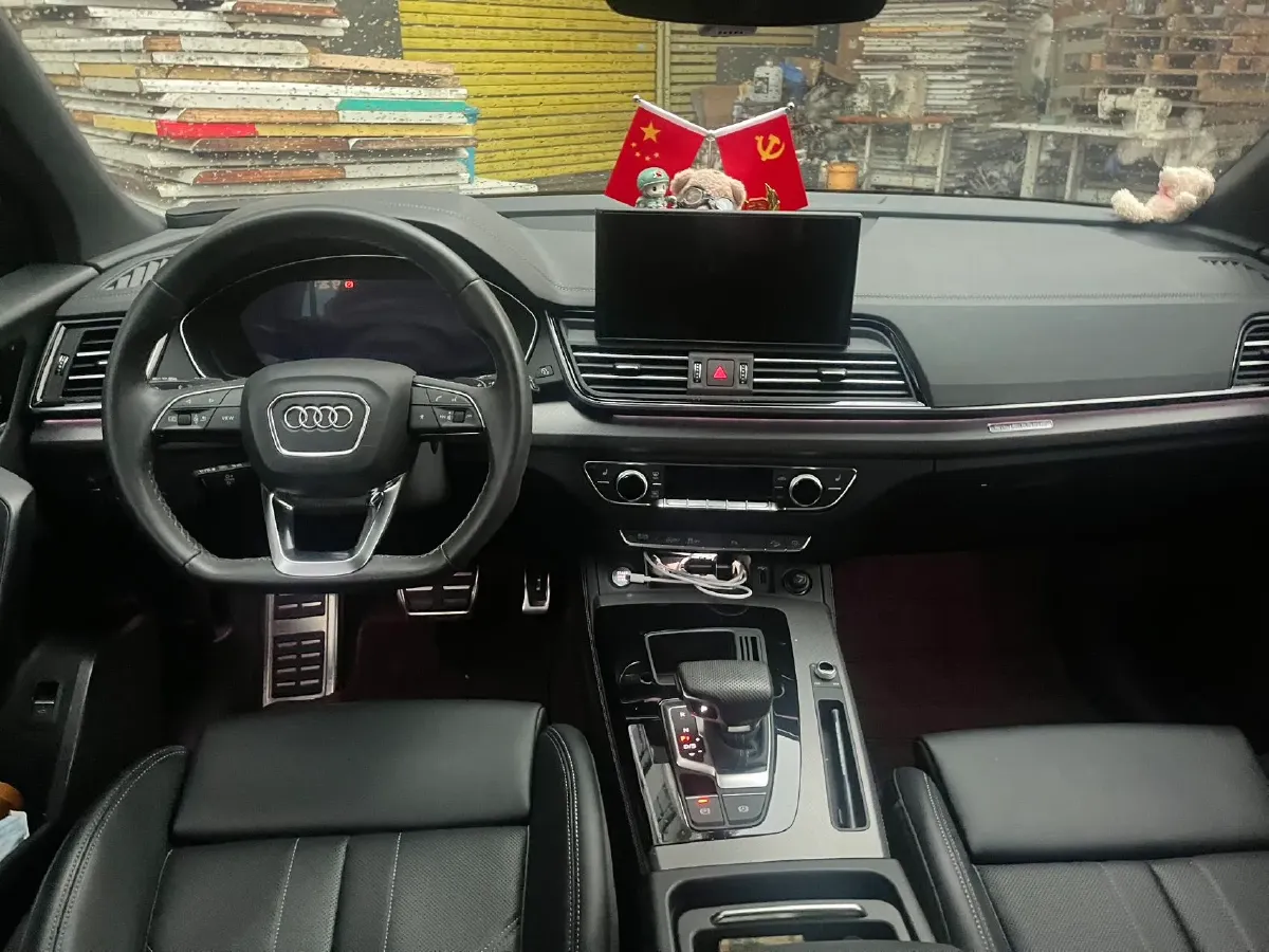 2024 Audi Q5L 2.0T 245HP L4 7DCT,autocango,china used car exporter,china ev exporter,chinese used car exporter,chinese used ev exporter