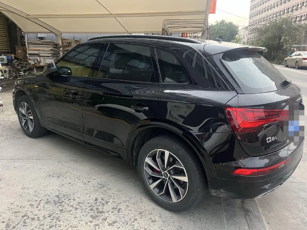 2024 Audi Q5L 2.0T 245HP L4 7DCT,autocango,china used car exporter,china ev exporter,chinese used car exporter,chinese used ev exporter