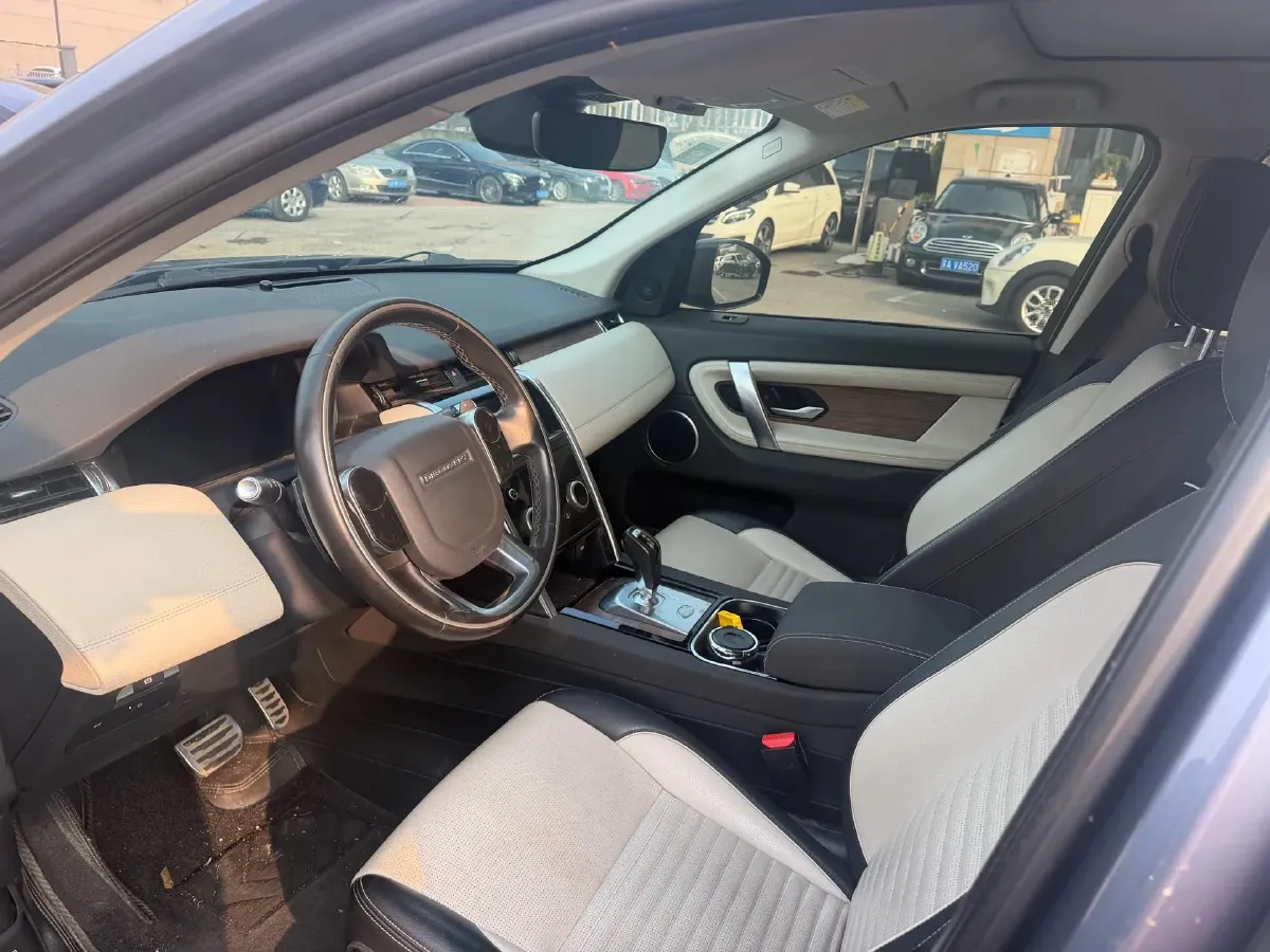 2020 Land Rover Discovery Sport 2.0T 249HP L4 9AT,autocango,china used car exporter,china ev exporter,chinese used car exporter,chinese used ev exporter