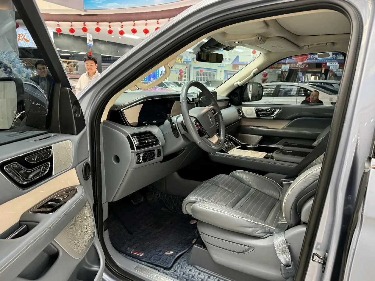 2019 Lincoln Navigator 3.5T 388HP V6 10AT,autocango,china used car exporter,china ev exporter,chinese used car exporter,chinese used ev exporter