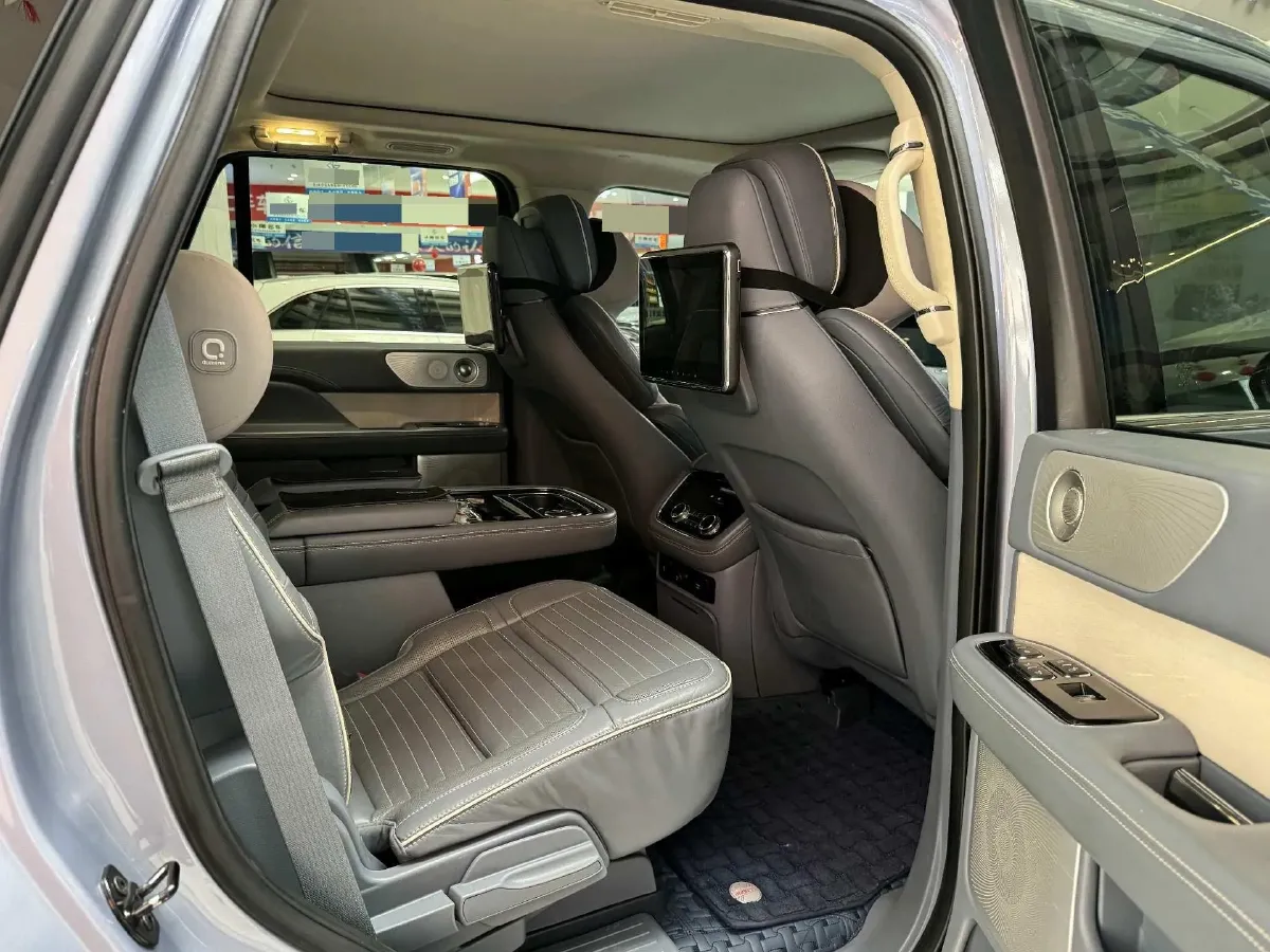 2019 Lincoln Navigator 3.5T 388HP V6 10AT,autocango,china used car exporter,china ev exporter,chinese used car exporter,chinese used ev exporter