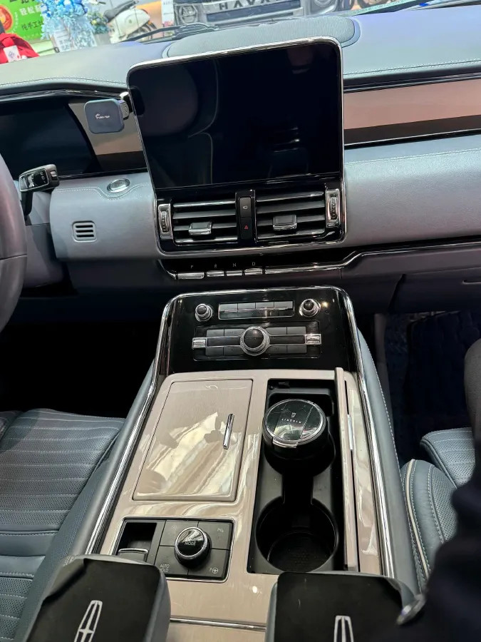 2019 Lincoln Navigator 3.5T 388HP V6 10AT,autocango,china used car exporter,china ev exporter,chinese used car exporter,chinese used ev exporter