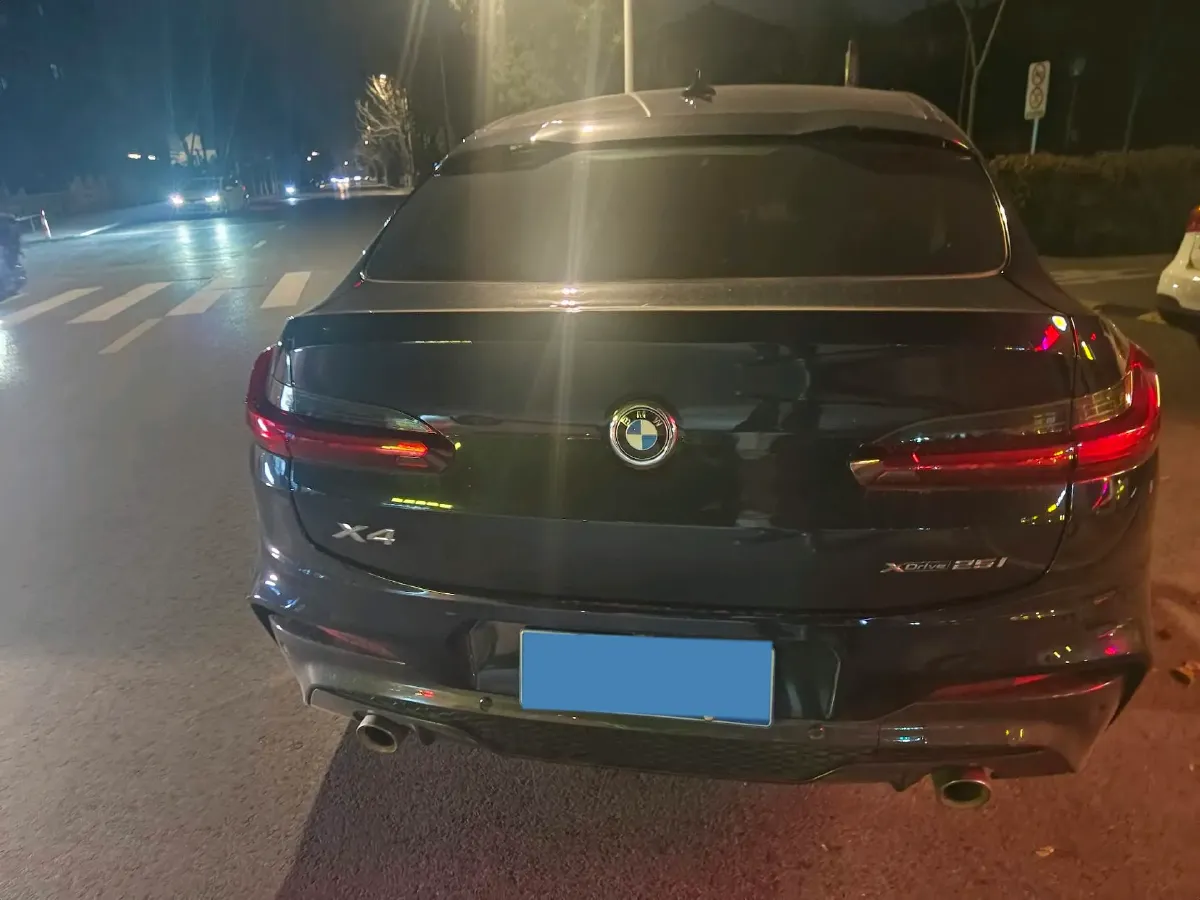 2021 BMW X4 2.0T 184HP L4 8AT,autocango,china used car exporter,china ev exporter,chinese used car exporter,chinese used ev exporter