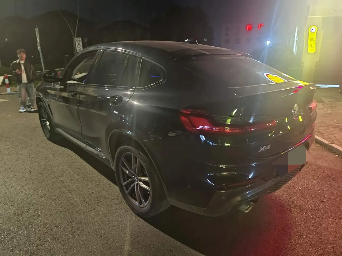 2021 BMW X4 2.0T 184HP L4 8AT,autocango,china used car exporter,china ev exporter,chinese used car exporter,chinese used ev exporter