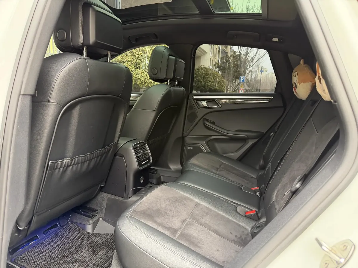 2018 Porsche Macan 2.0T 252HP L4 7DCT,autocango,china used car exporter,china ev exporter,chinese used car exporter,chinese used ev exporter