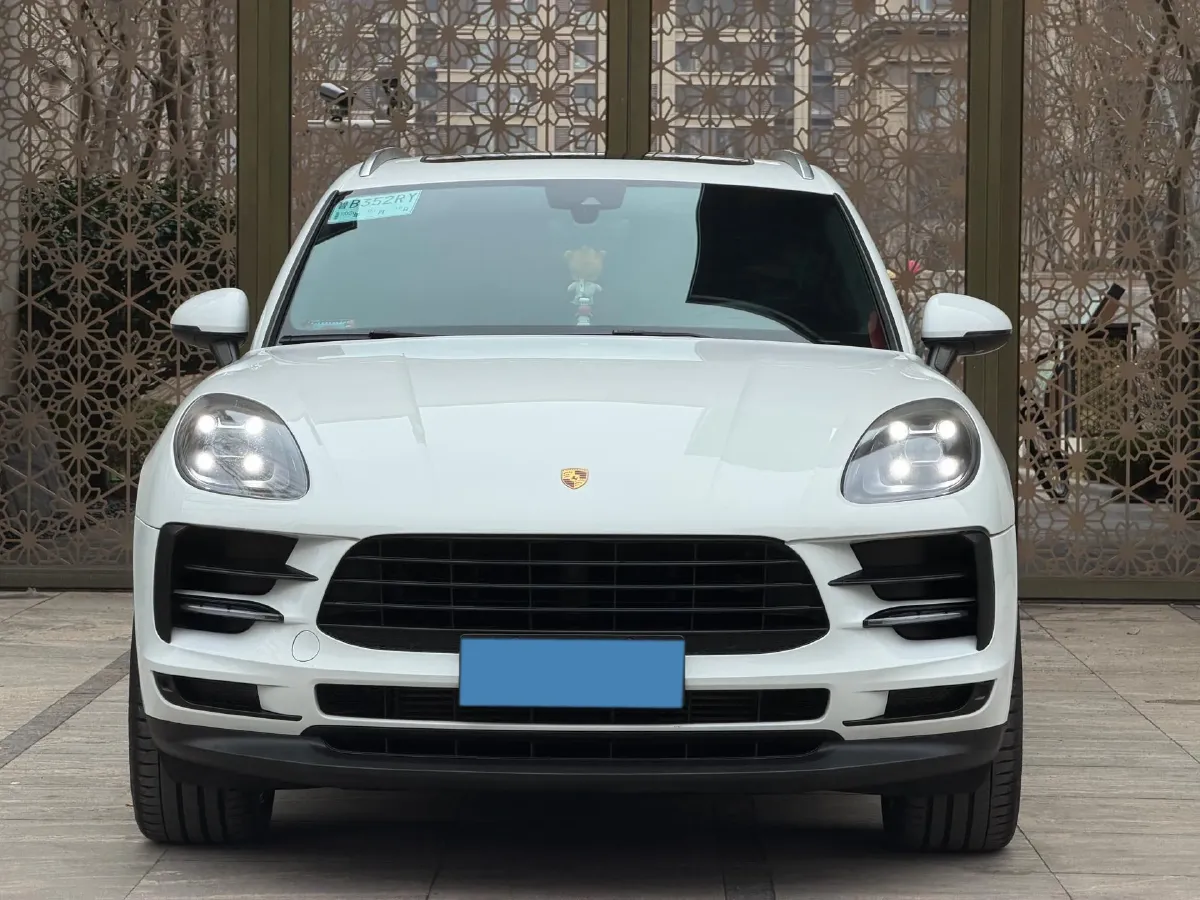 2018 Porsche Macan 2.0T 252HP L4 7DCT,autocango,china used car exporter,china ev exporter,chinese used car exporter,chinese used ev exporter