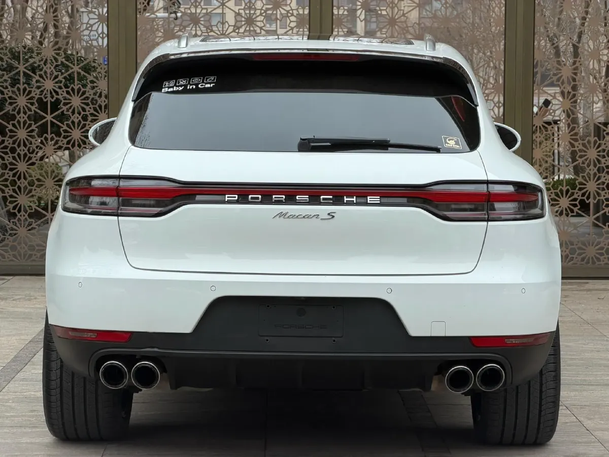 2018 Porsche Macan 2.0T 252HP L4 7DCT,autocango,china used car exporter,china ev exporter,chinese used car exporter,chinese used ev exporter