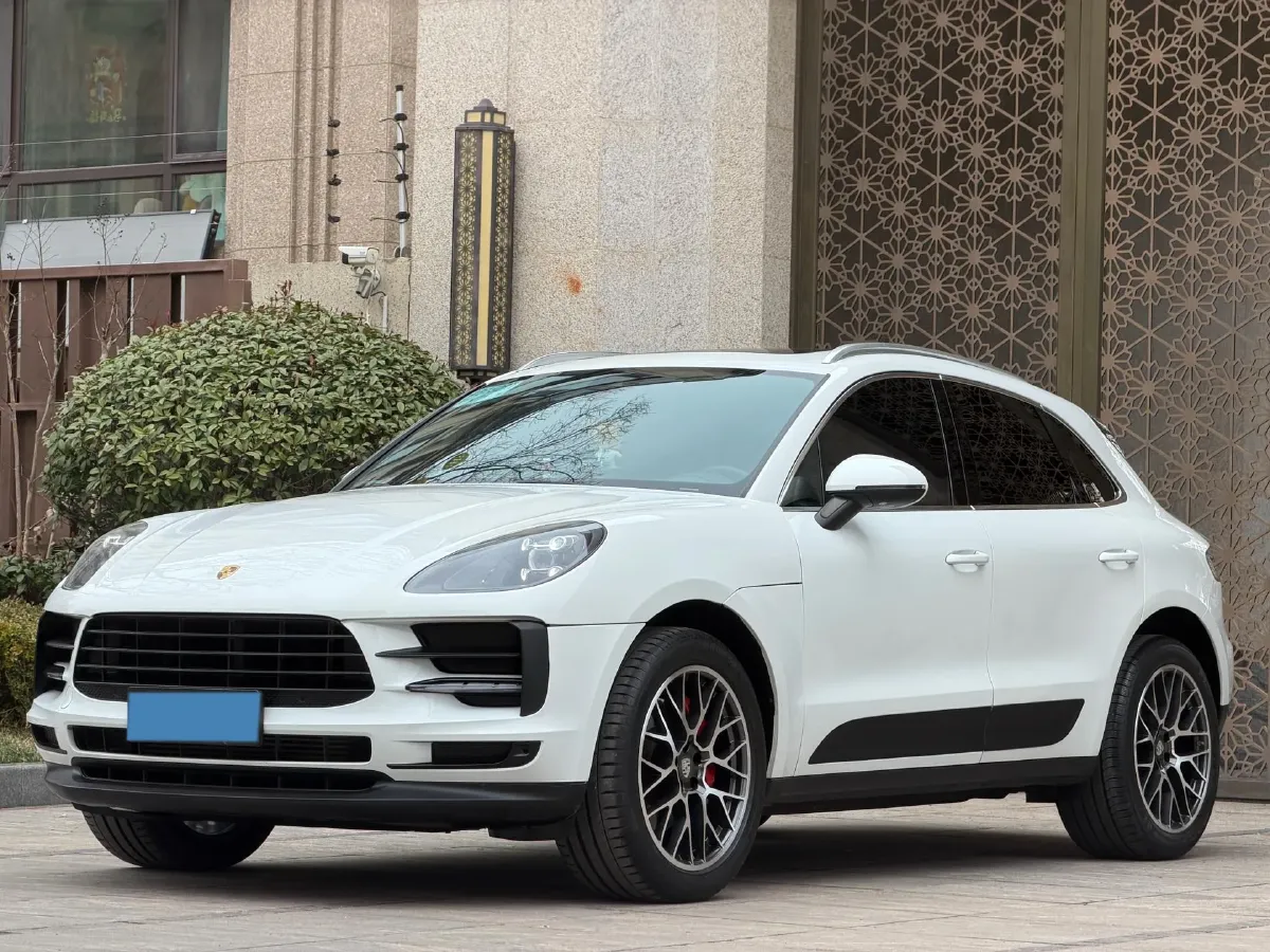 2018 Porsche Macan 2.0T 252HP L4 7DCT,autocango,china used car exporter,china ev exporter,chinese used car exporter,chinese used ev exporter