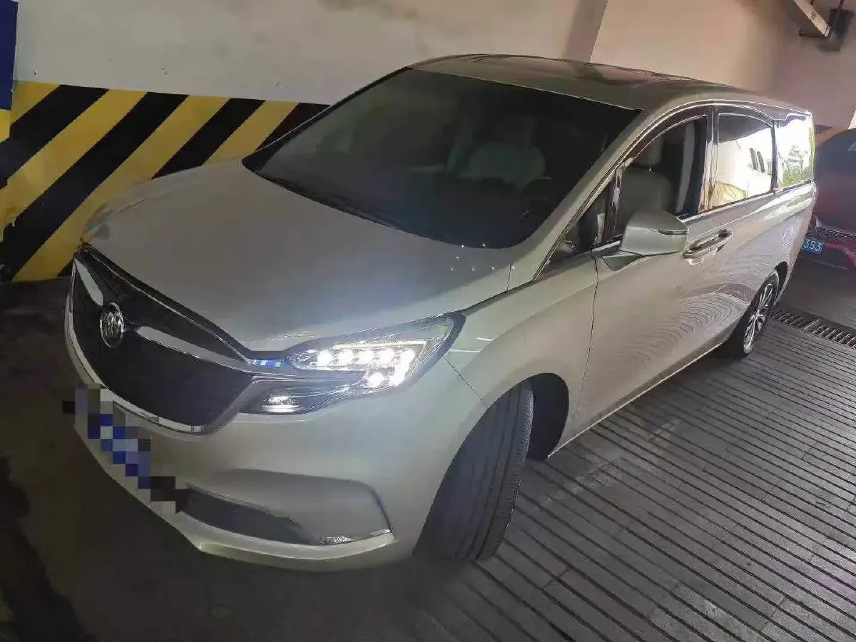 2022 Buick GL8 2.0T 237HP L4 9AT,autocango,china used car exporter,china ev exporter,chinese used car exporter,chinese used ev exporter