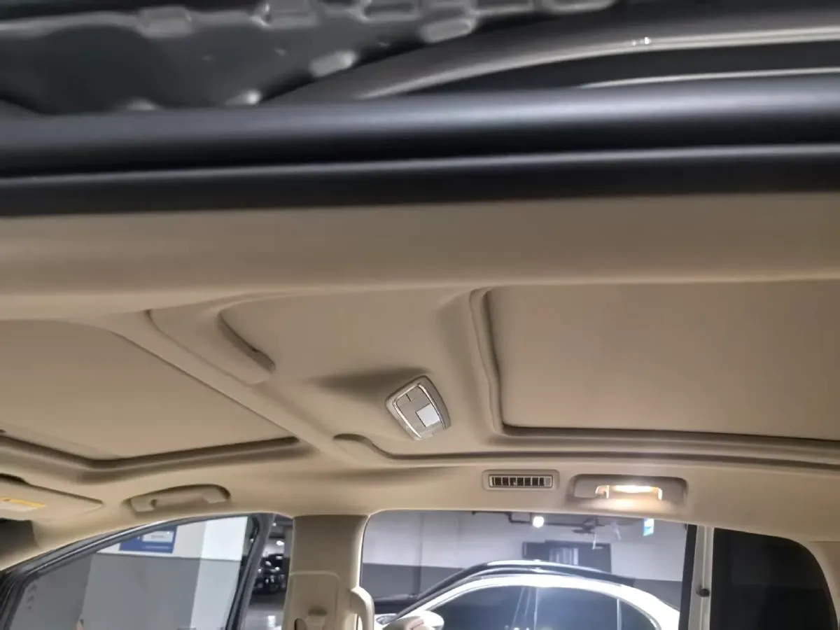 2022 Buick GL8 2.0T 237HP L4 9AT,autocango,china used car exporter,china ev exporter,chinese used car exporter,chinese used ev exporter