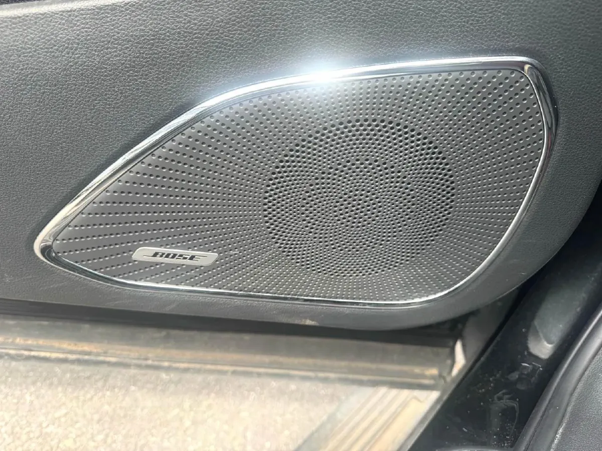 2022 HongQi HS5 2.0T 224HP L4 6AT,autocango,china used car exporter,china ev exporter,chinese used car exporter,chinese used ev exporter