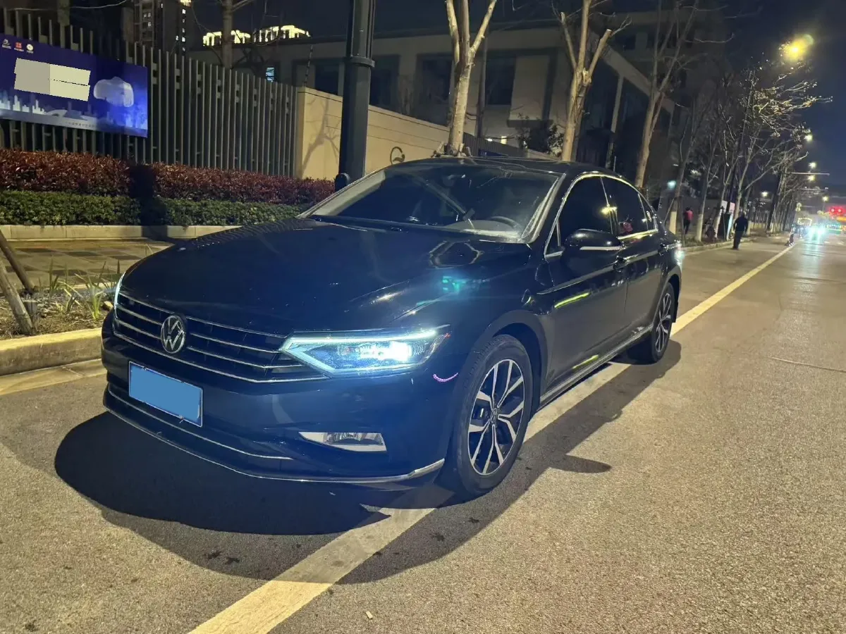 2020 Volkswagen Magotan 2.0T 186HP L4 7DCT,autocango,china used car exporter,china ev exporter,chinese used car exporter,chinese used ev exporter