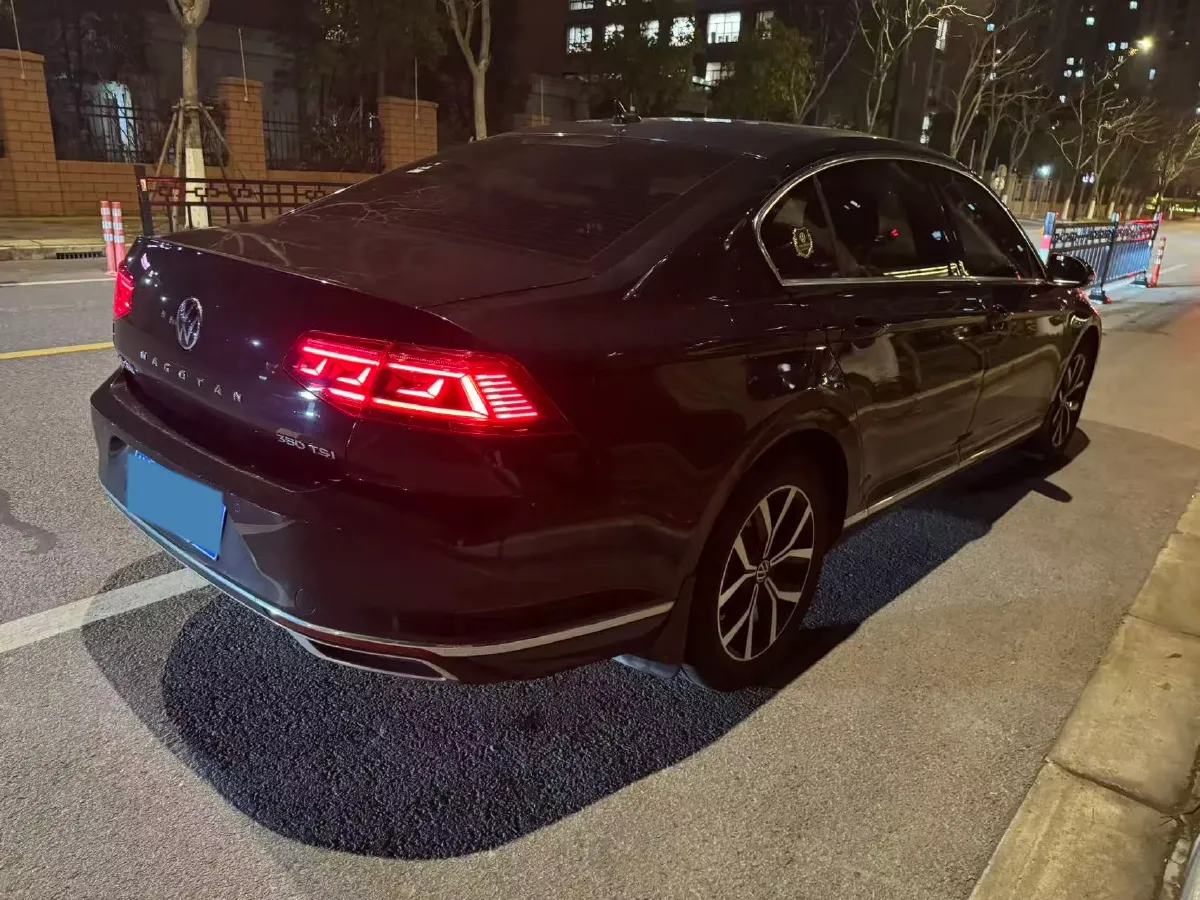 2020 Volkswagen Magotan 2.0T 186HP L4 7DCT,autocango,china used car exporter,china ev exporter,chinese used car exporter,chinese used ev exporter