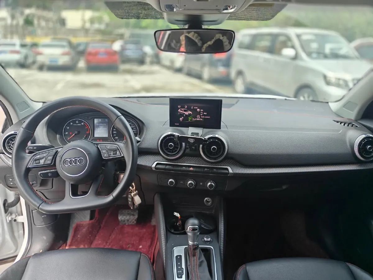 2022 Audi Q2L 1.4T 150HP L4 7DCT,autocango,china used car exporter,china ev exporter,chinese used car exporter,chinese used ev exporter