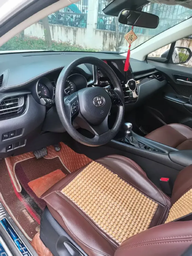 2020 Toyota C-HR 2.0L 171HP L4 CVT,autocango,china used car exporter,china ev exporter,chinese used car exporter,chinese used ev exporter