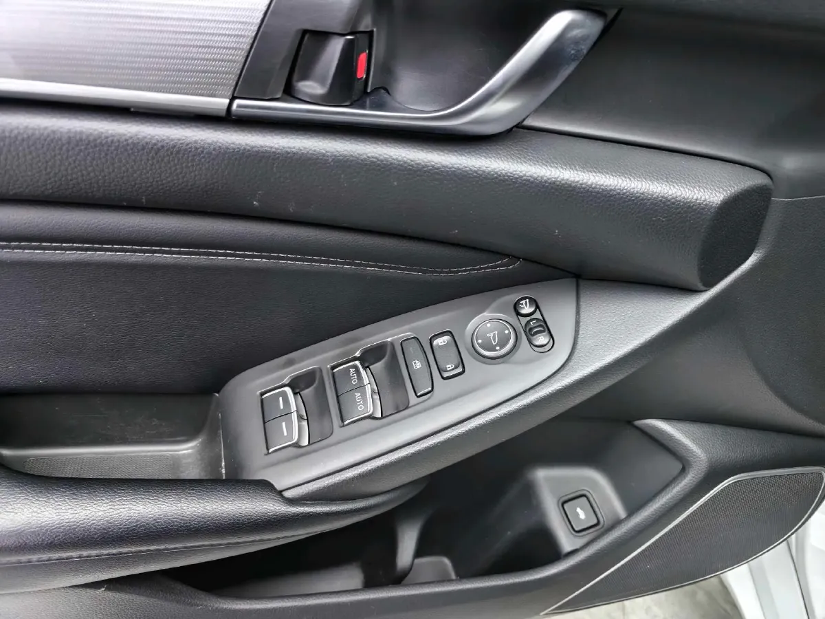 2018 Honda Accord 2.0L 146HP L4 E-CVT Hybrid,autocango,china used car exporter,china ev exporter,chinese used car exporter,chinese used ev exporter