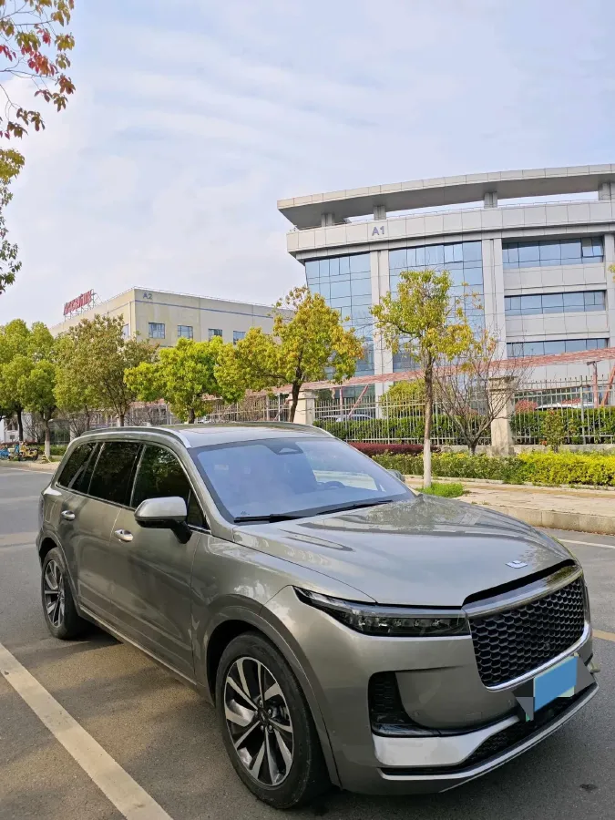 2021 Li ONE Range Extended 131HP REEV 40.5KWH,autocango,china used car exporter,china ev exporter,chinese used car exporter,chinese used ev exporter