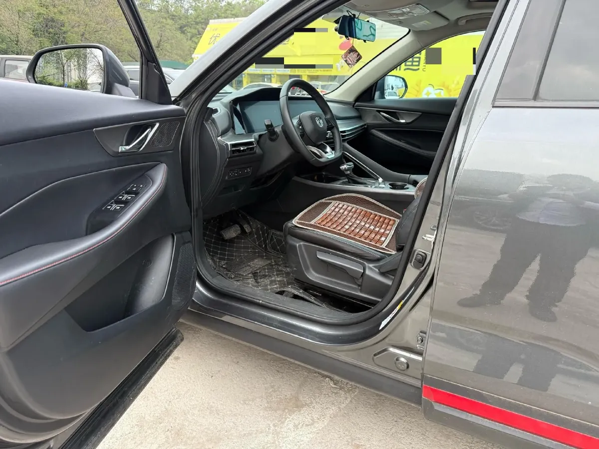 2021 ChangAn CS35 Plus 1.4T 160HP L4 7DCT,autocango,china used car exporter,china ev exporter,chinese used car exporter,chinese used ev exporter