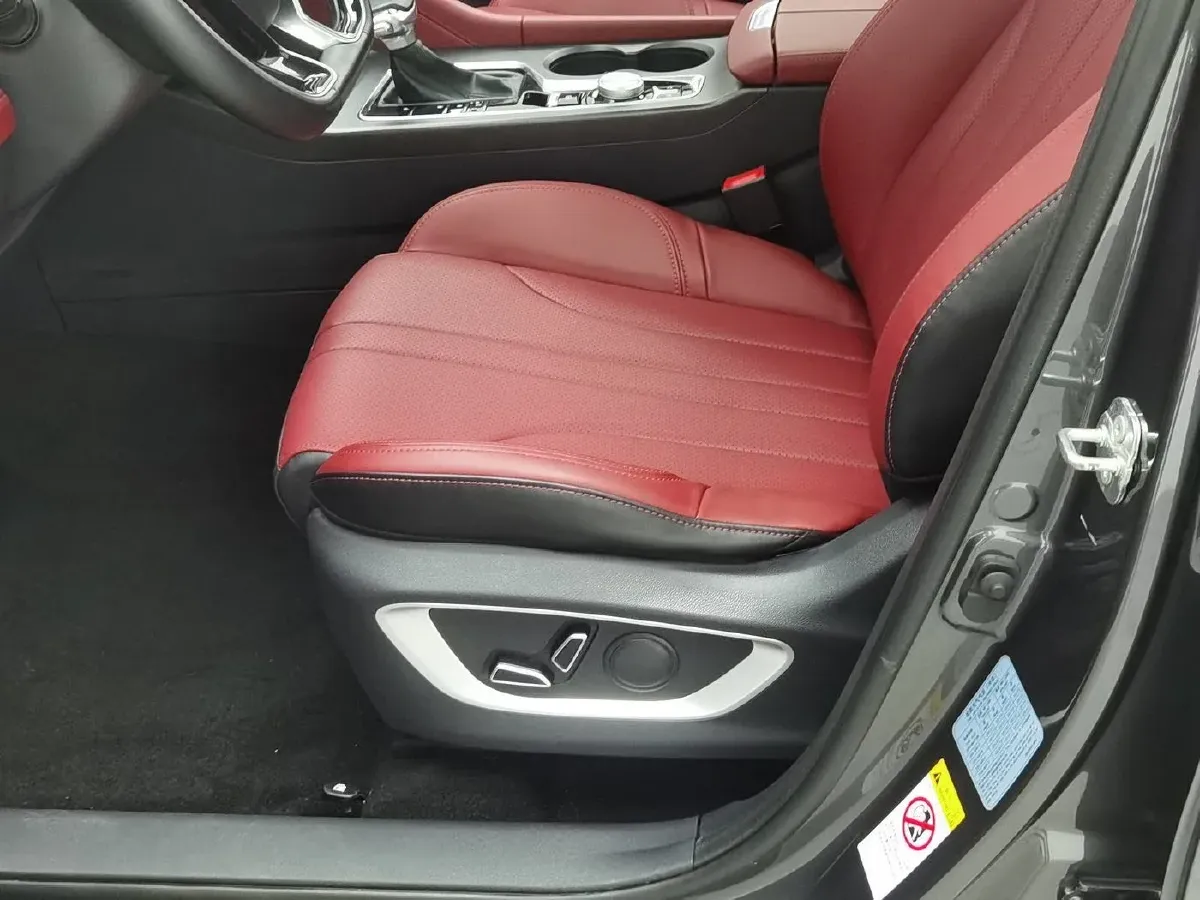 2021 ChangAn CS75 Plus 1.5T 178HP L4 6AT,autocango,china used car exporter,china ev exporter,chinese used car exporter,chinese used ev exporter