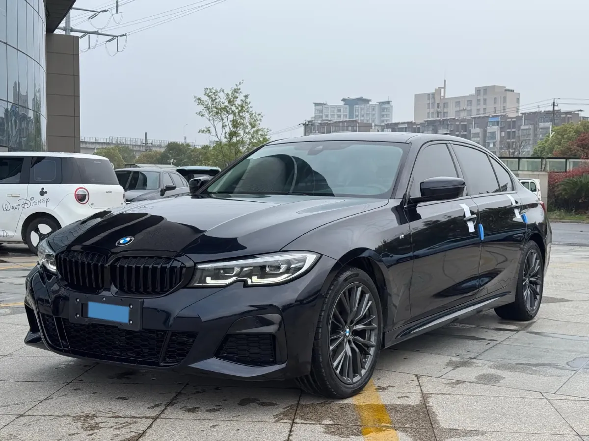 2022 BMW 3 Series 2.0T 184HP L4 8AT,autocango,china used car exporter,china ev exporter,chinese used car exporter,chinese used ev exporter