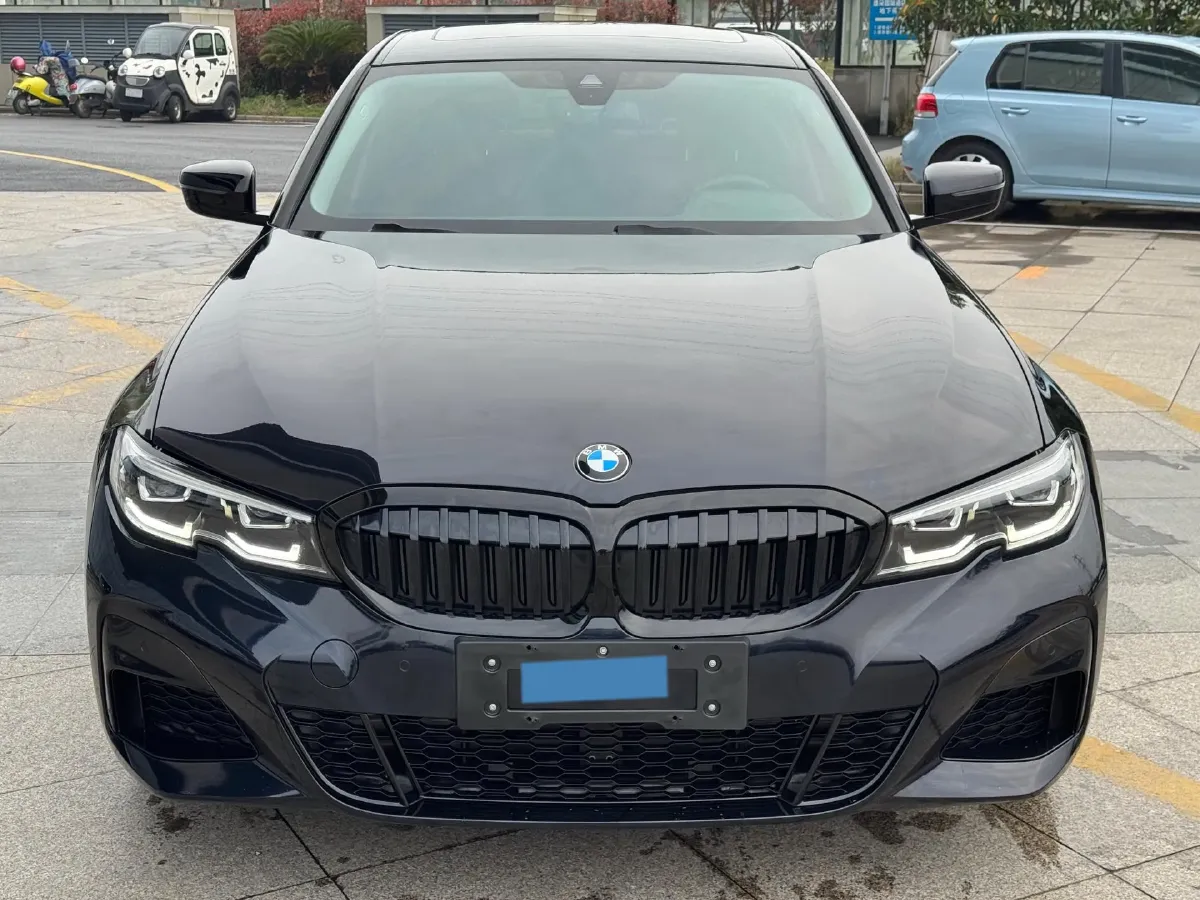 2022 BMW 3 Series 2.0T 184HP L4 8AT,autocango,china used car exporter,china ev exporter,chinese used car exporter,chinese used ev exporter