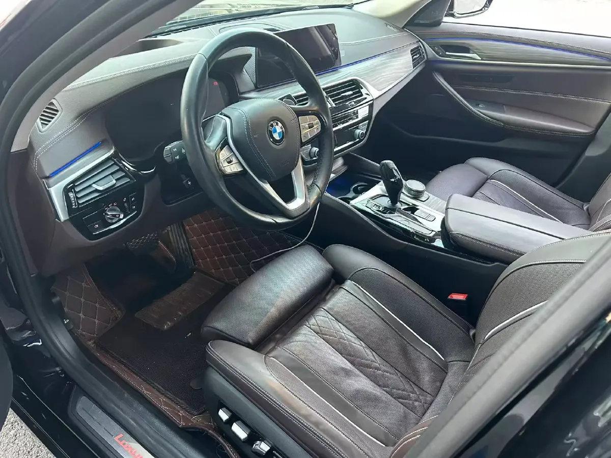 2020 BMW 5 Series 2.0T 252HP L4 8AT,autocango,china used car exporter,china ev exporter,chinese used car exporter,chinese used ev exporter