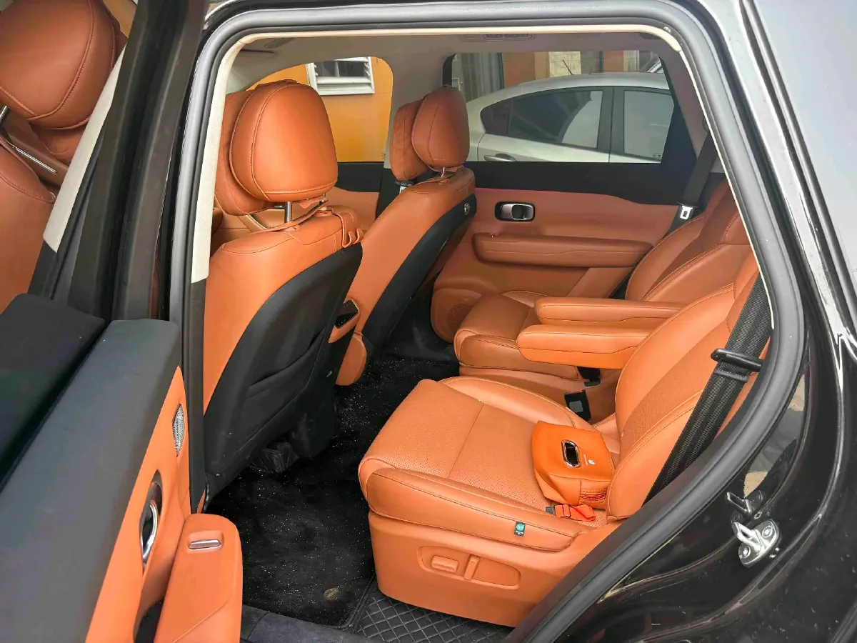 2024 Leapmotor C16 BEV 67.7KWH,autocango,china used car exporter,china ev exporter,chinese used car exporter,chinese used ev exporter