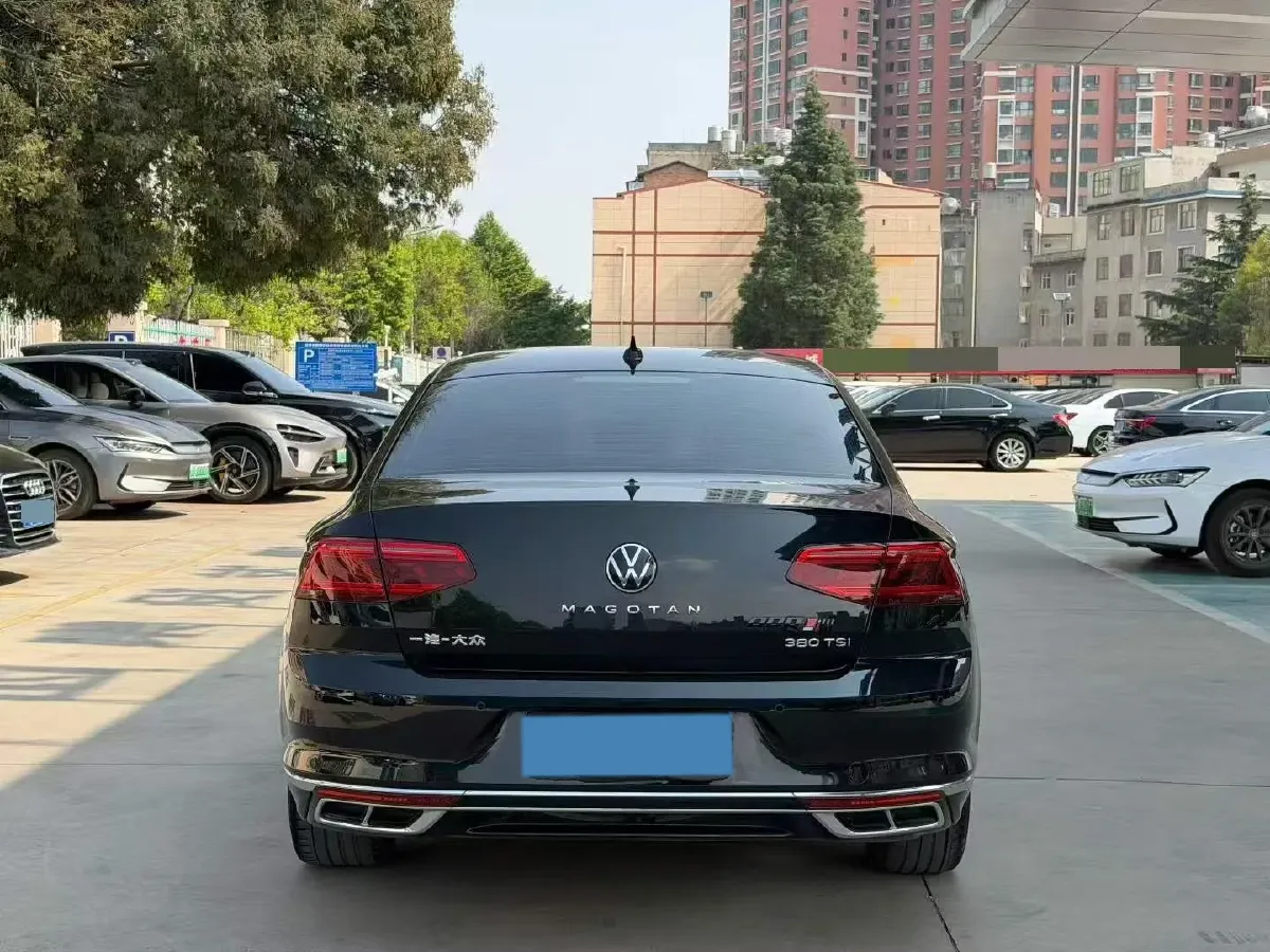 2023 Volkswagen Magotan 2.0T 186HP L4 7DCT,autocango,china used car exporter,china ev exporter,chinese used car exporter,chinese used ev exporter
