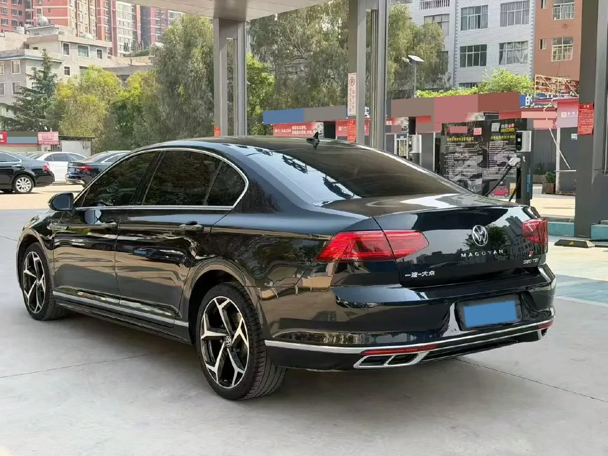 2023 Volkswagen Magotan 2.0T 186HP L4 7DCT,autocango,china used car exporter,china ev exporter,chinese used car exporter,chinese used ev exporter