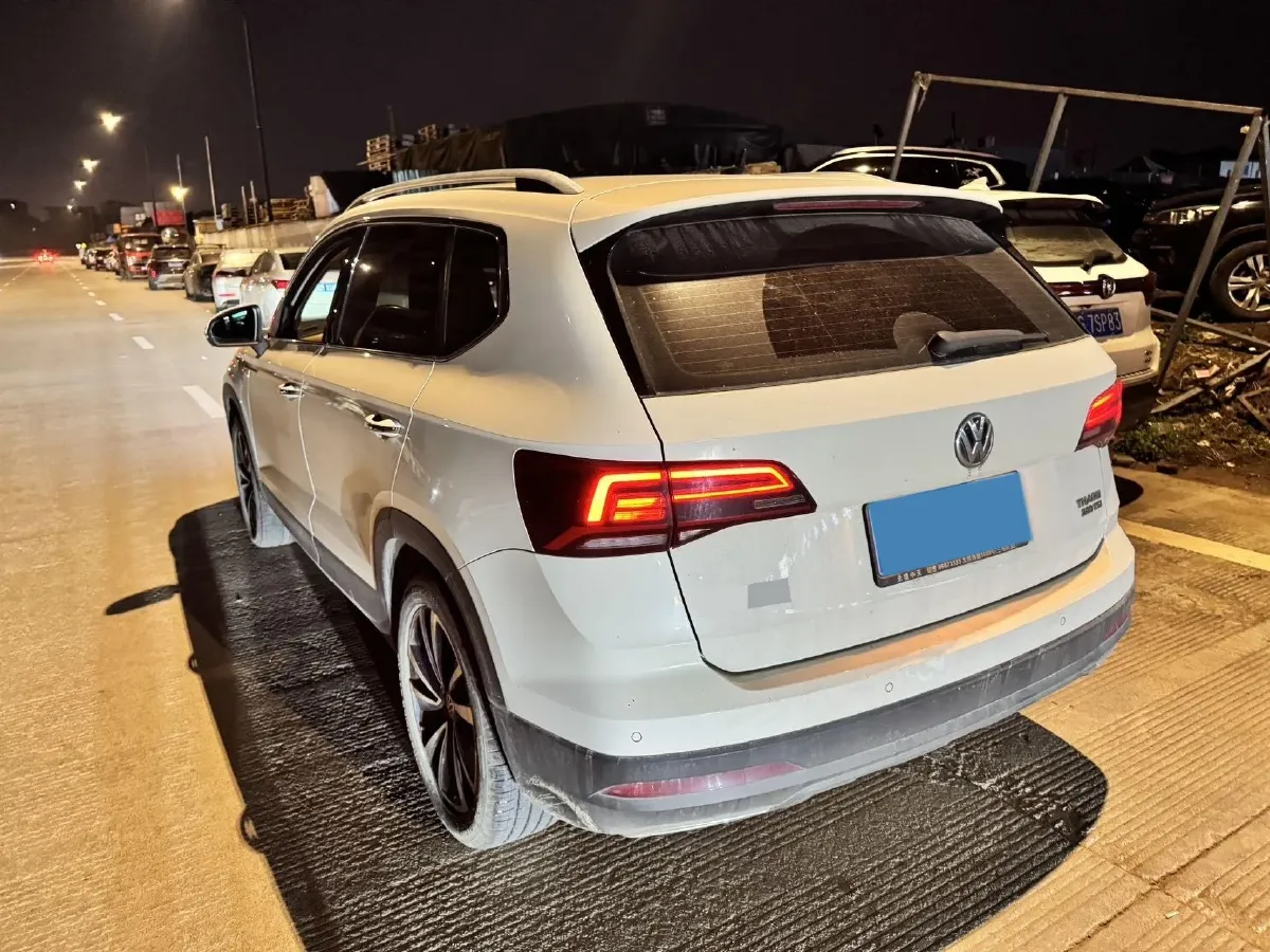 2019 MINI MINI 1.5T 102HP L3 7DCT,autocango,china used car exporter,china ev exporter,chinese used car exporter,chinese used ev exporter