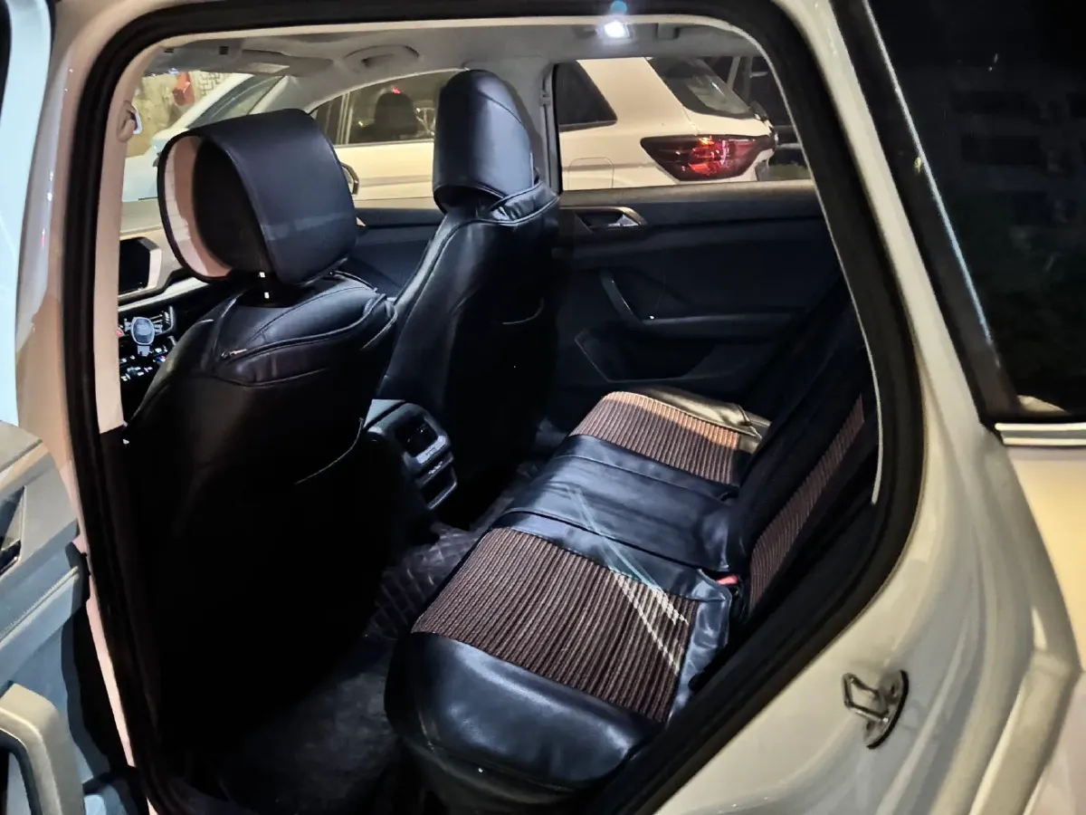 2019 MINI MINI 1.5T 102HP L3 7DCT,autocango,china used car exporter,china ev exporter,chinese used car exporter,chinese used ev exporter