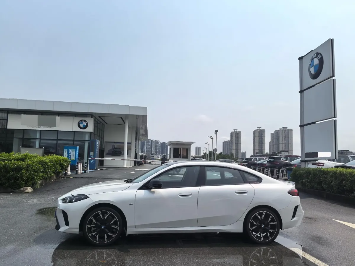 2025 JAC Refine RefineRF8 2.0T 253HP L4 8AT,autocango,china used car exporter,china ev exporter,chinese used car exporter,chinese used ev exporter