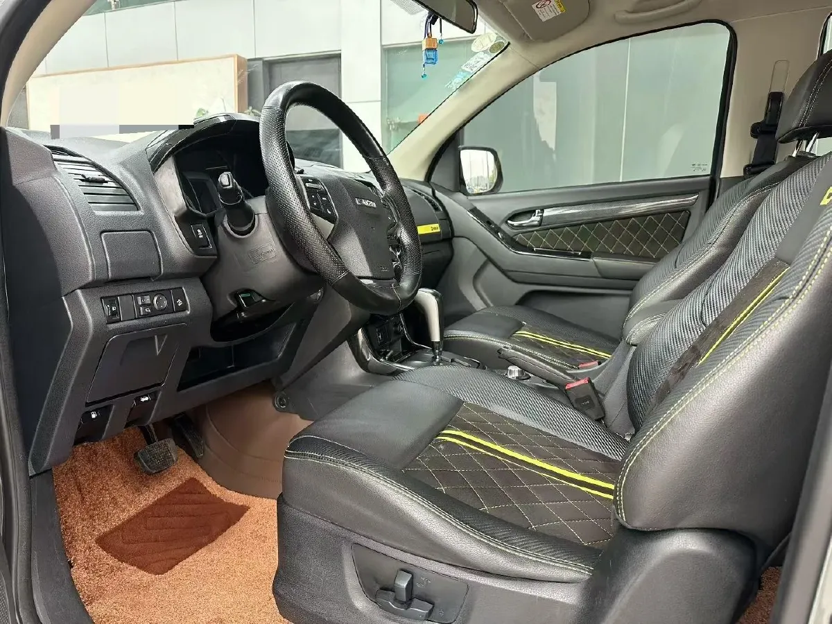 2018 Isuzu D-MAX 3.0T 177HP L4 6AT,autocango,china used car exporter,china ev exporter,chinese used car exporter,chinese used ev exporter