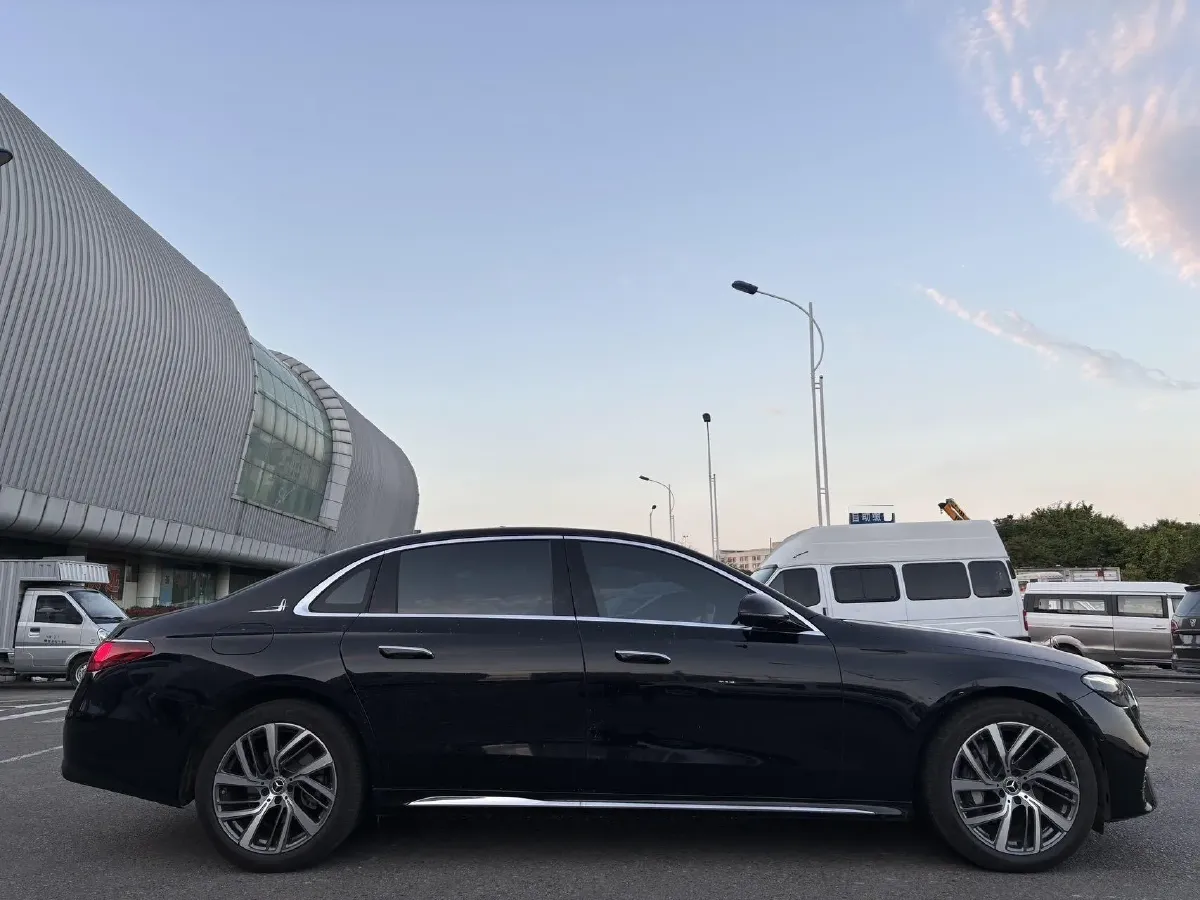 2025 Mercedes-Benz E Class 2.0T 258HP L4 9AT,autocango,china used car exporter,china ev exporter,chinese used car exporter,chinese used ev exporter