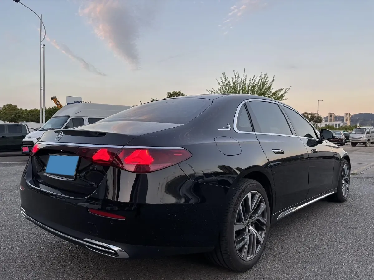 2025 Mercedes-Benz E Class 2.0T 258HP L4 9AT,autocango,china used car exporter,china ev exporter,chinese used car exporter,chinese used ev exporter