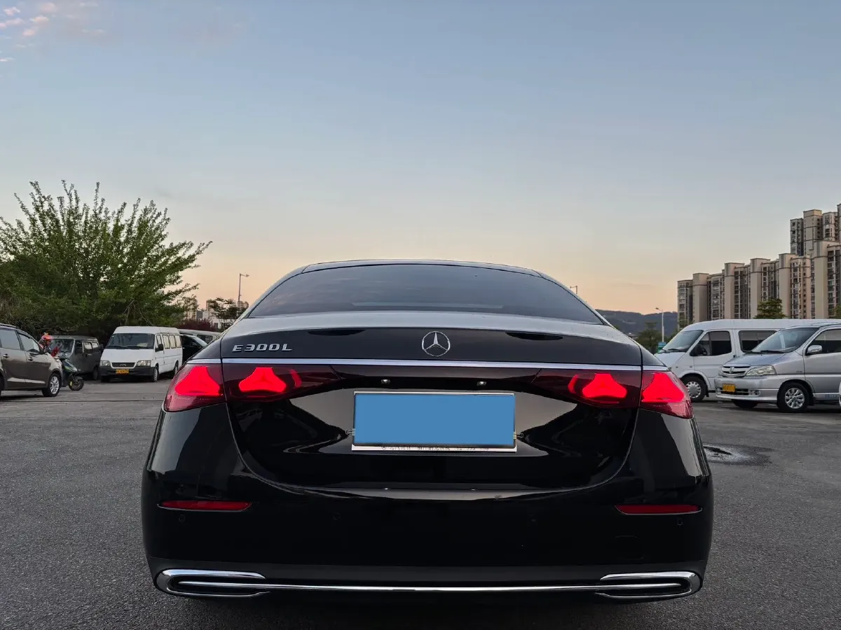 2025 Mercedes-Benz E Class 2.0T 258HP L4 9AT,autocango,china used car exporter,china ev exporter,chinese used car exporter,chinese used ev exporter