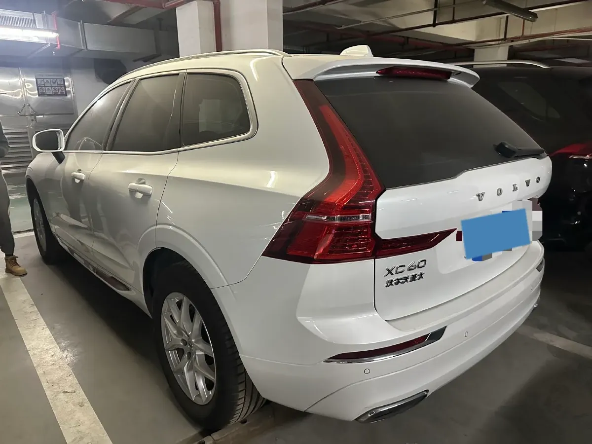 2020 Volvo XC60 2.0T 254HP L4 8AT,autocango,china used car exporter,china ev exporter,chinese used car exporter,chinese used ev exporter