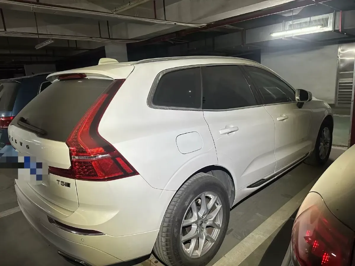 2020 Volvo XC60 2.0T 254HP L4 8AT,autocango,china used car exporter,china ev exporter,chinese used car exporter,chinese used ev exporter