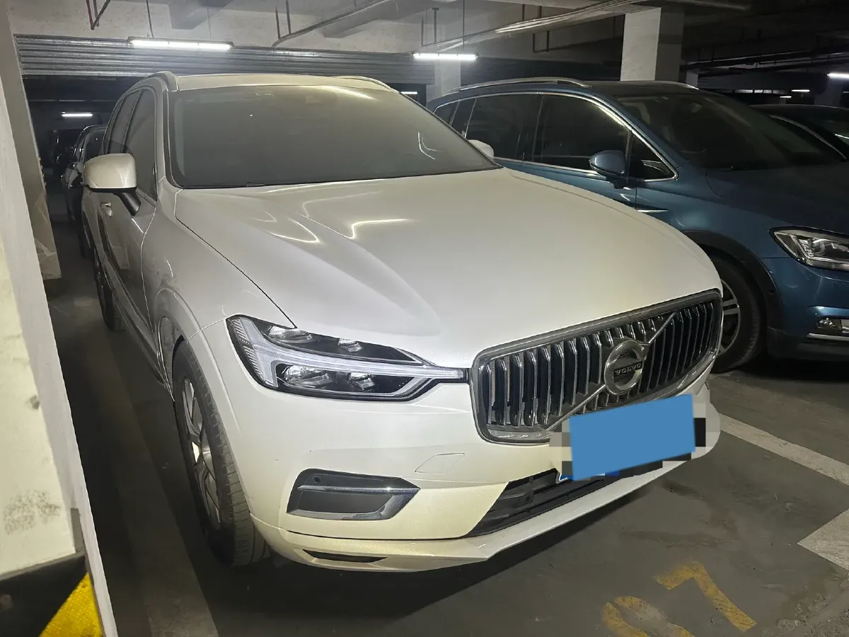 2020 Volvo XC60 2.0T 254HP L4 8AT,autocango,china used car exporter,china ev exporter,chinese used car exporter,chinese used ev exporter