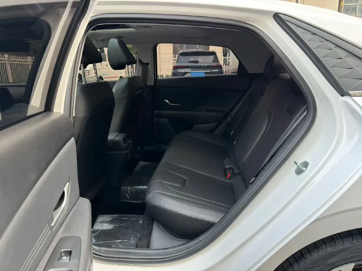 2023 Hyundai Elantra 1.5L 115HP L4 CVT,autocango,china used car exporter,china ev exporter,chinese used car exporter,chinese used ev exporter