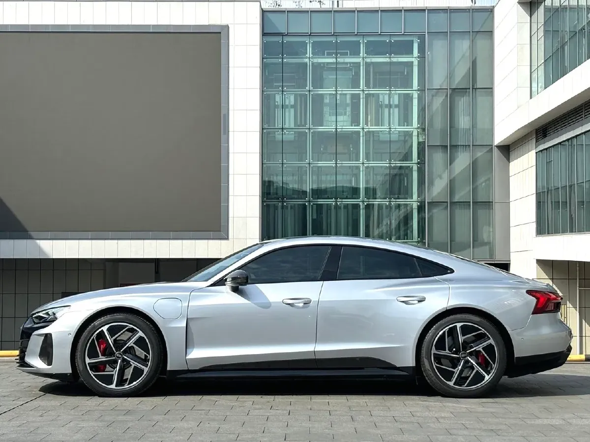 2023 Audi RS e-tron GT 2AT BEV 93.4KWH,autocango,china used car exporter,china ev exporter,chinese used car exporter,chinese used ev exporter