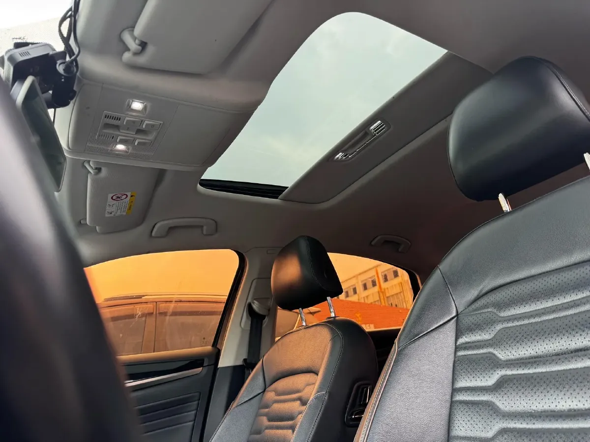 2019 Volkswagen Passat 1.4T 150HP L4 7DCT,autocango,china used car exporter,china ev exporter,chinese used car exporter,chinese used ev exporter