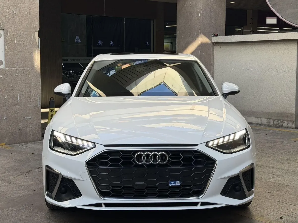 2020 Audi A4L 2.0T 190HP L4 7DCT,autocango,china used car exporter,china ev exporter,chinese used car exporter,chinese used ev exporter