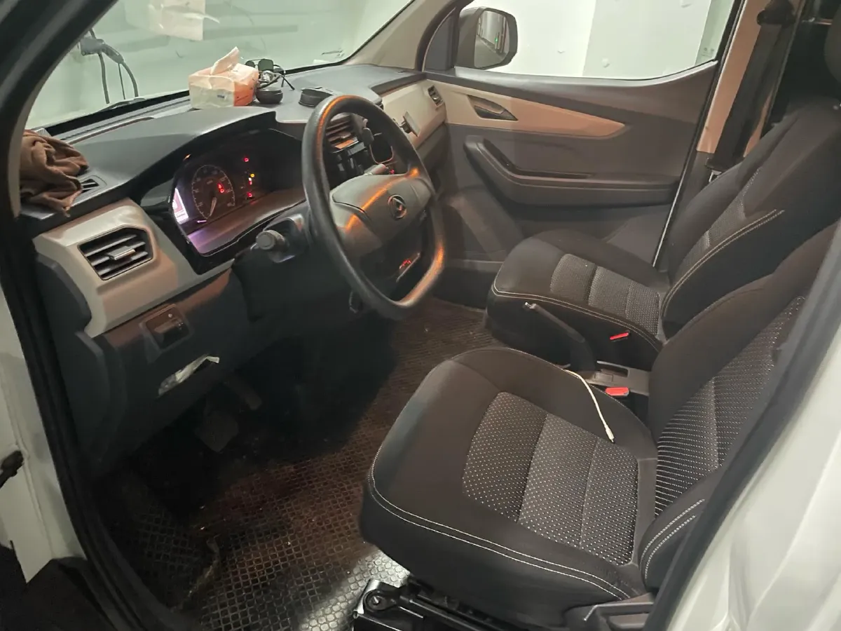 2023 MAXUS EV30 BEV 41.86KWH,autocango,china used car exporter,china ev exporter,chinese used car exporter,chinese used ev exporter