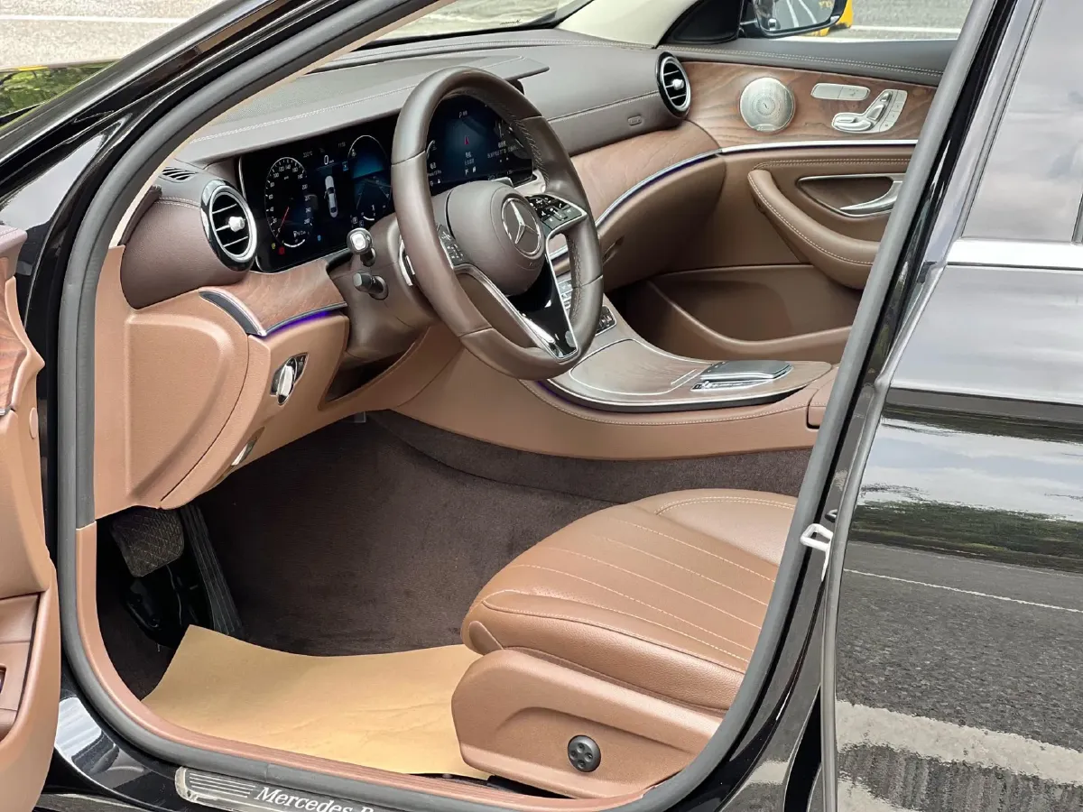 2021 Mercedes-Benz E Class 2.0T 258HP L4 9AT,autocango,china used car exporter,china ev exporter,chinese used car exporter,chinese used ev exporter