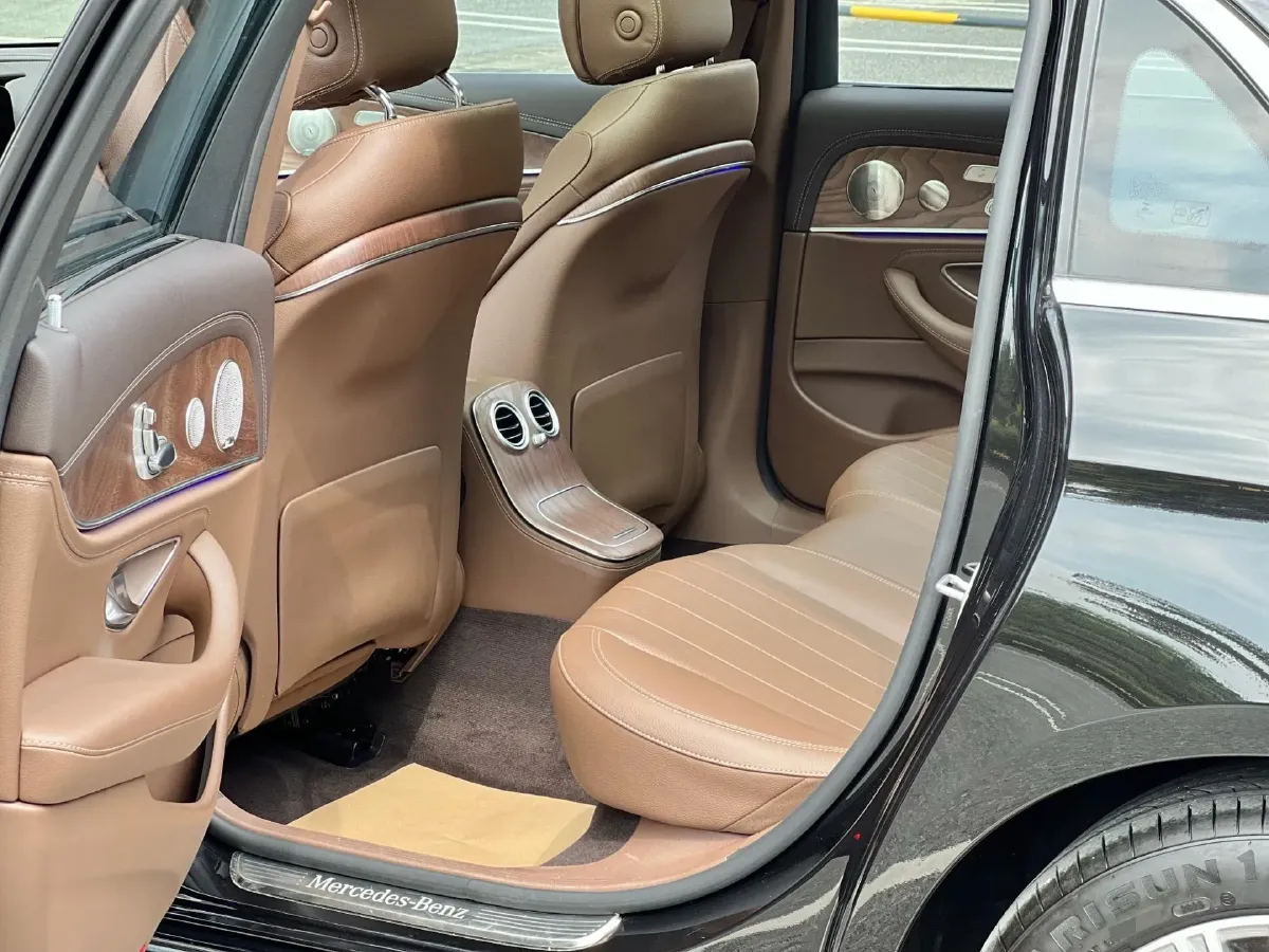 2021 Mercedes-Benz E Class 2.0T 258HP L4 9AT,autocango,china used car exporter,china ev exporter,chinese used car exporter,chinese used ev exporter