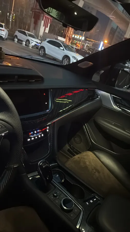 2022 Cadillac XT6 2.0T 237HP L4 9AT,autocango,china used car exporter,china ev exporter,chinese used car exporter,chinese used ev exporter